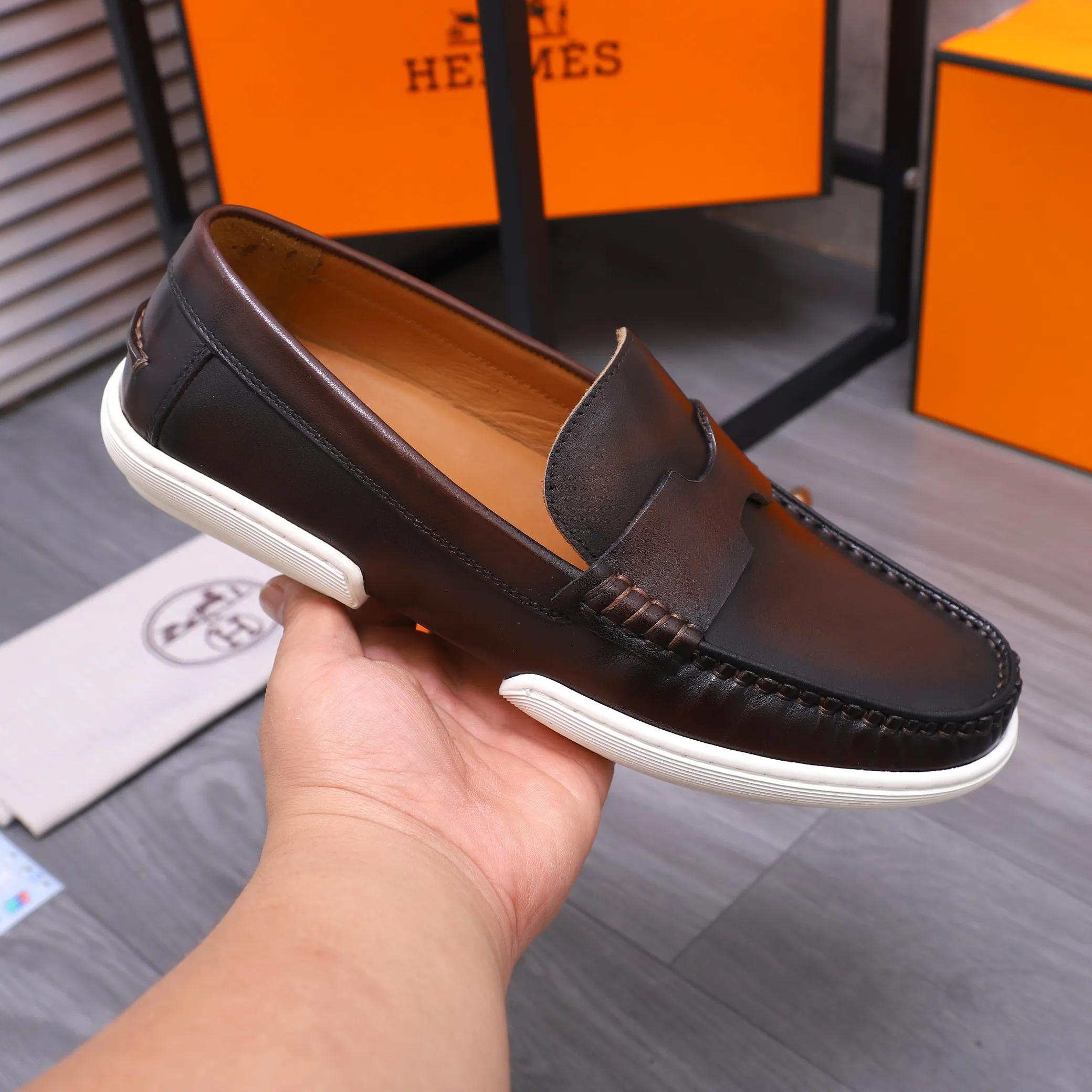 Men's shoes 💰500 Product trademark: HERMES "Hermes" casual slip-on leather shoes Regular size: 38-46 (45.46 custom-made, non-refundable) Product materials: Selected color-brushed cowhide upper, cowhide lining, original outsole